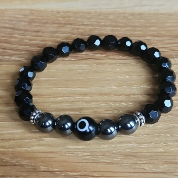 SOLD Black Onyx, Hematite & Black Evil Eye Beads Bracelet - Picture 5 of 11